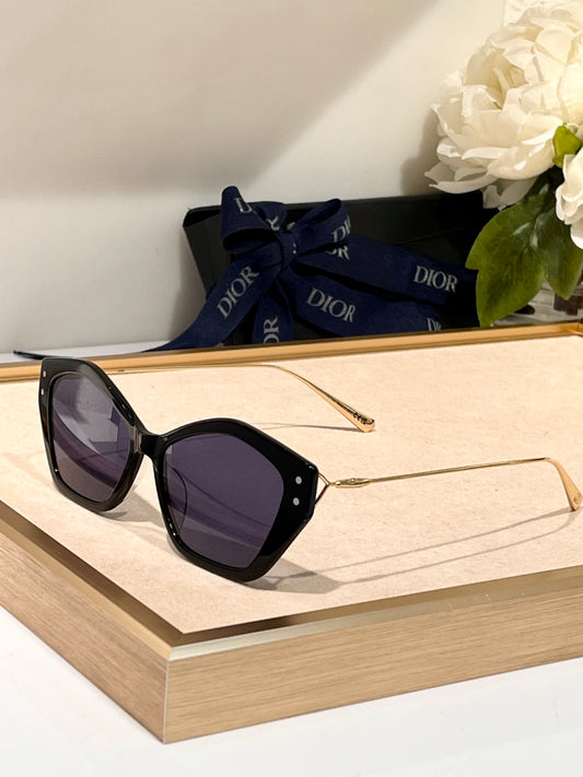 Christian Dior MISSDIOR S1U Butterfly Sunglasses ✨ - buyonlinebehappy