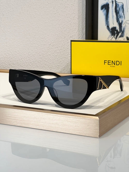 FENDI First FE40111I 01B Sunglasses Women's✨ - buyonlinebehappy