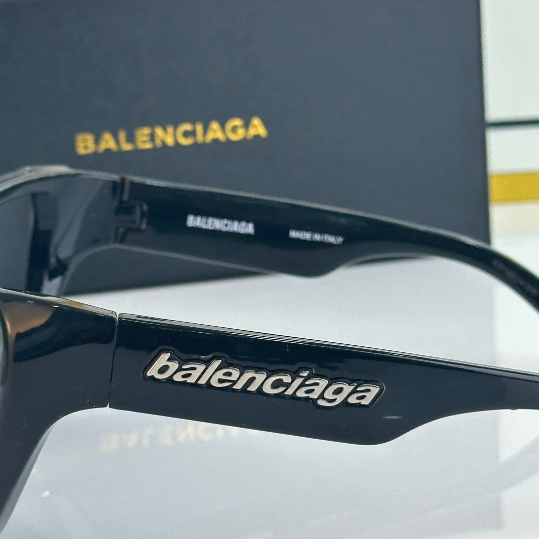 BALENCIAGA 0201S Black Mask Butterfly / Cat Eye Fashion Sunglasses 🖤 - buyonlinebehappy