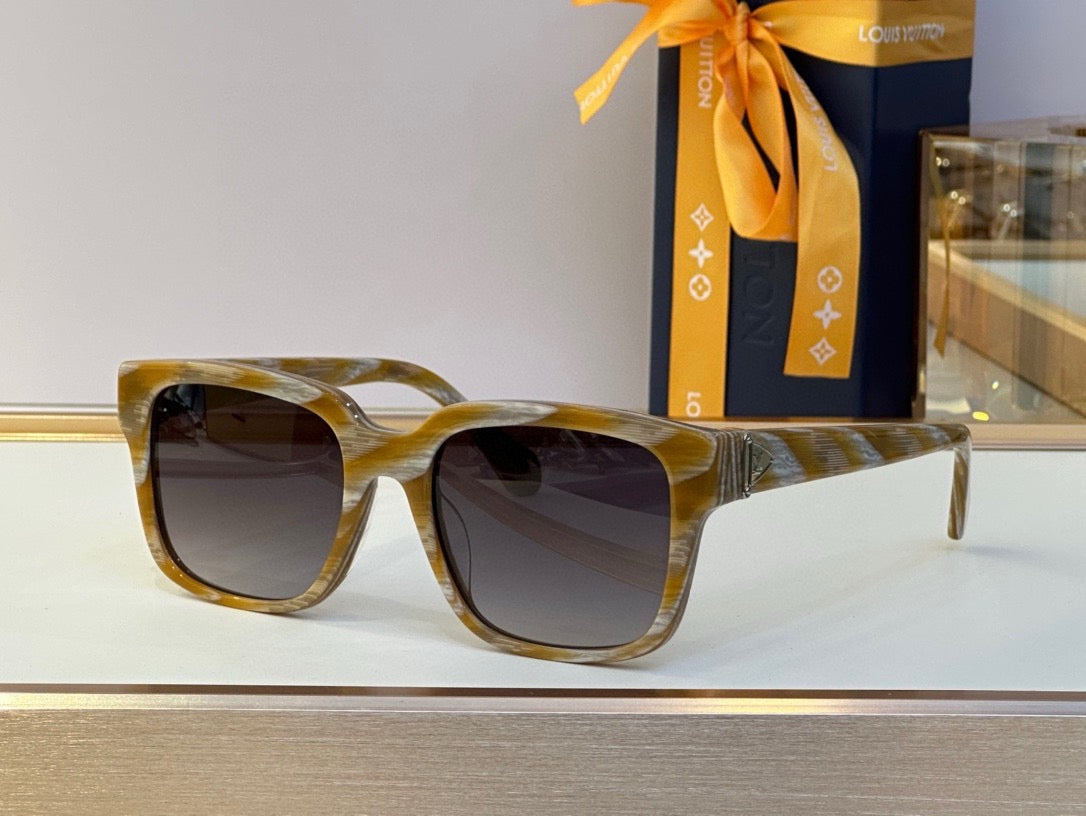 Z1785W Louis Vuitton Glide Square Sunglasses  ✨ - buyonlinebehappy