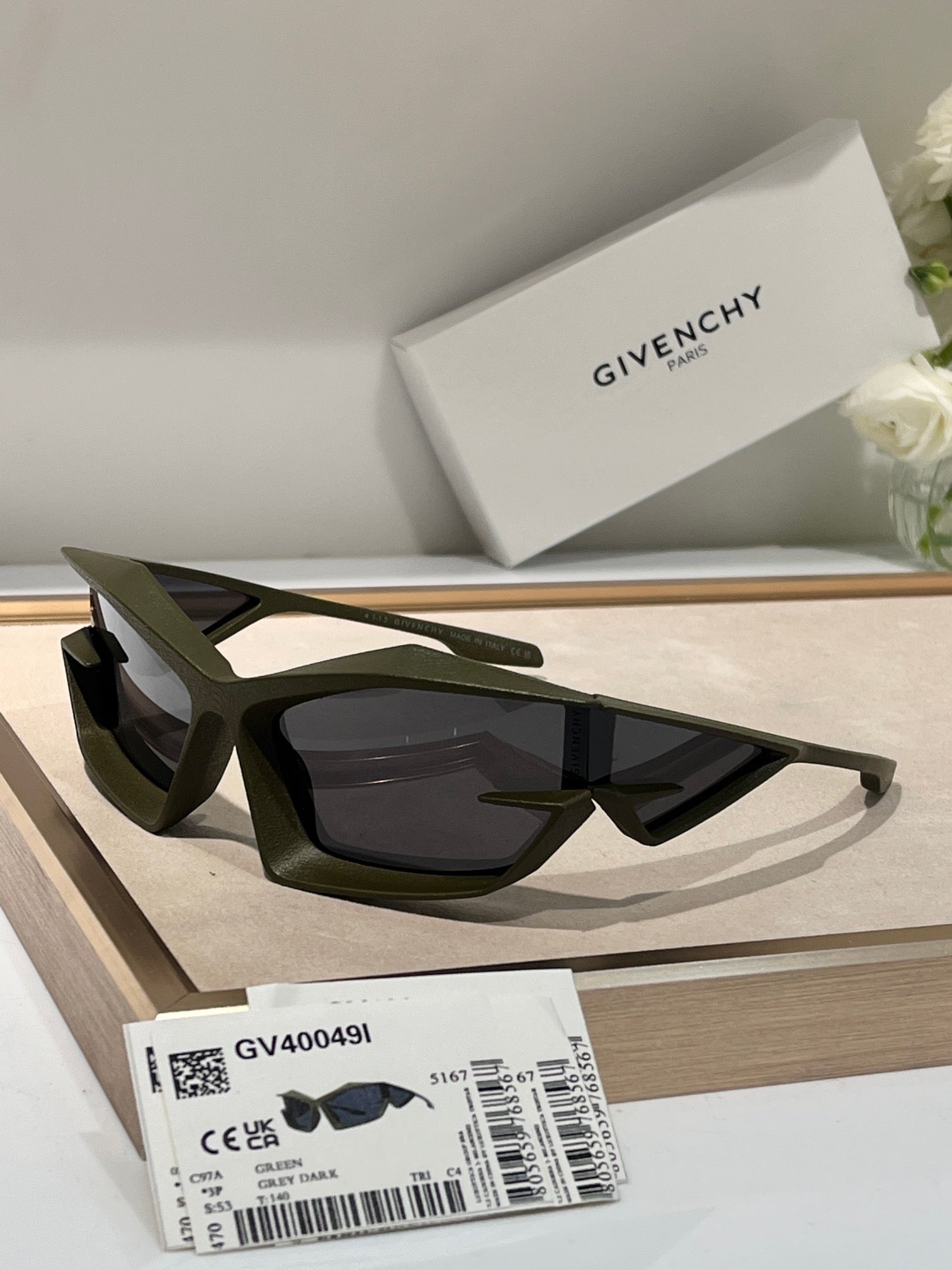 GIVENCHY GV 40049I 02A MASK Sunglasses -  8 Colors✨ - buyonlinebehappy