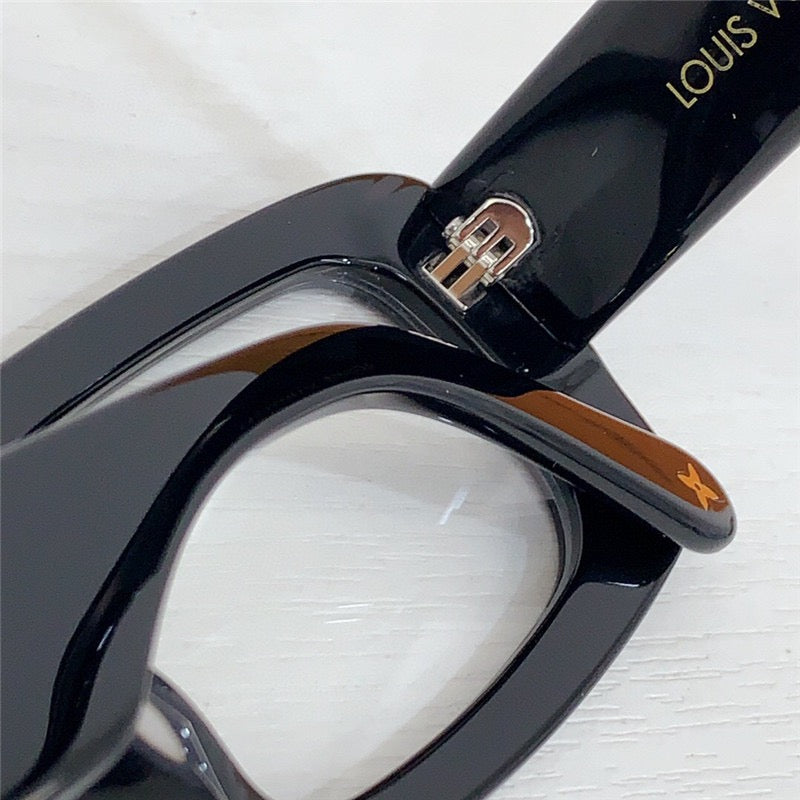 Louis Vuitton  LV Circle Rectangle Sunglasses  Z2421E $ 670.00✨ - buyonlinebehappy