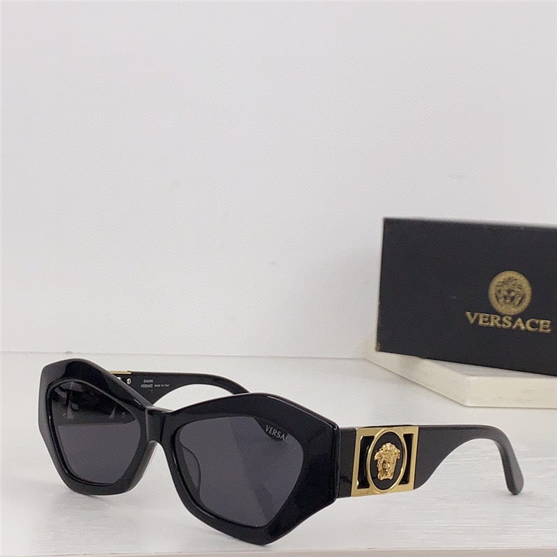 Ultra RaRe VINTAGE VERSACE SUNGLASSES MOD.421/B   ✨ - buyonlinebehappy