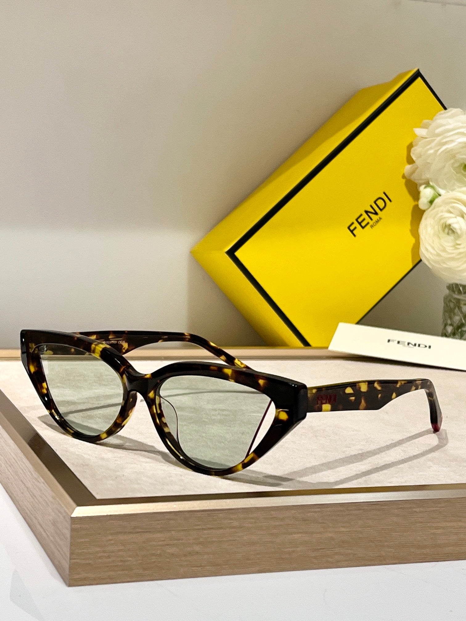 FENDI Way FE 40009I Women's✨ - buyonlinebehappy