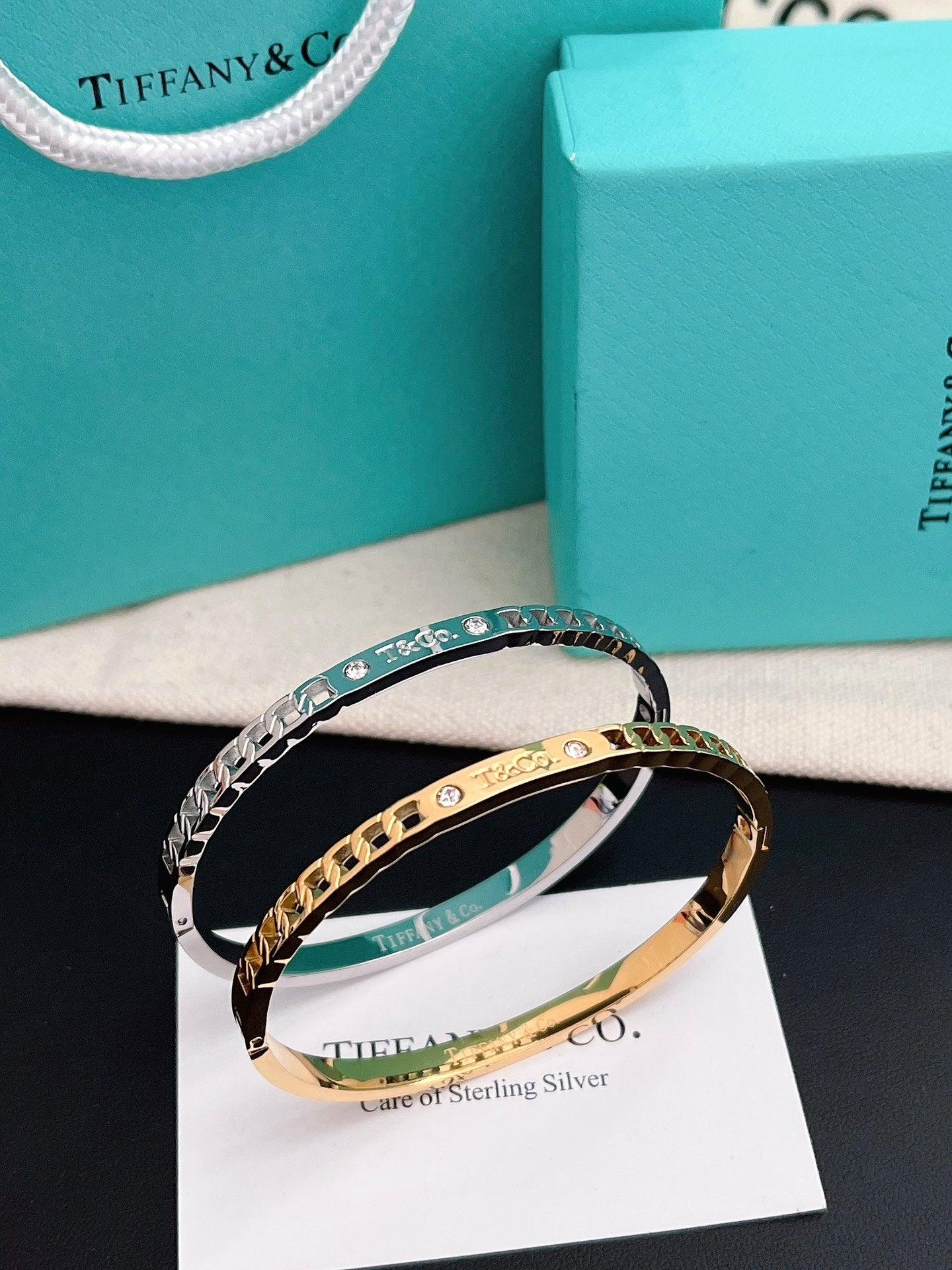 Tiffany&Co 18k gold plated Hinged Style Bangle bracelets ✨ - buyonlinebehappy