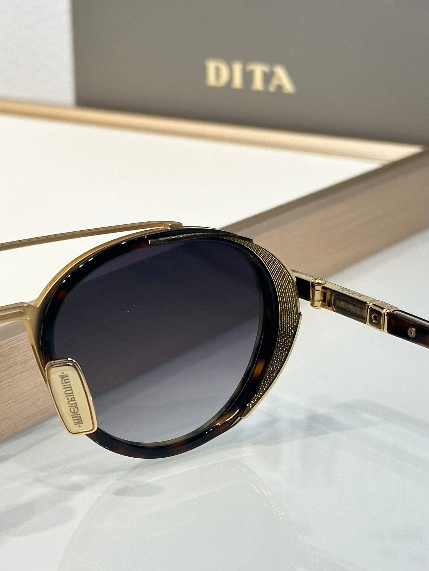 Dita Eyewear  Dita Epiluxury EPLX.4 DES 004 01 Interchangeable Sides Limited Edition Polarised Sunglasses 🔱 - buyonlinebehappy