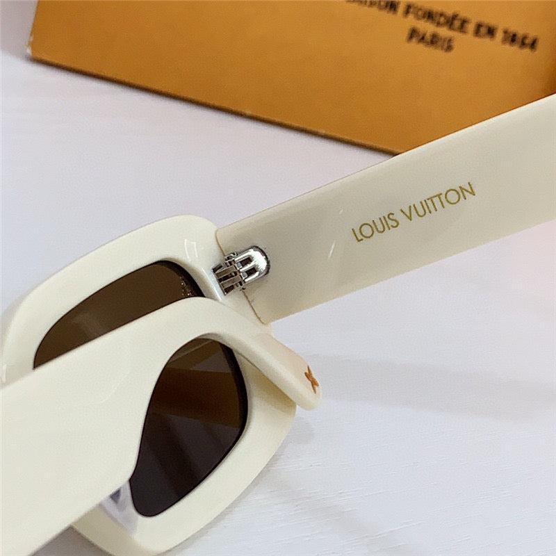 Louis Vuitton  LV Circle Rectangle Sunglasses  Z2421E $ 670.00✨ - buyonlinebehappy