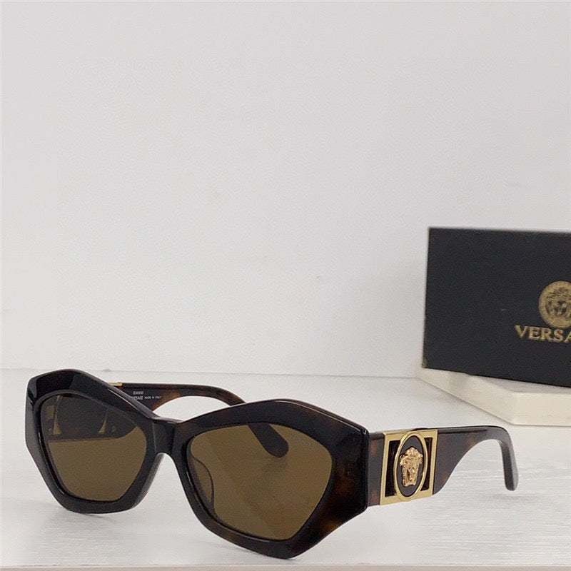 Ultra RaRe VINTAGE VERSACE SUNGLASSES MOD.421/B   ✨ - buyonlinebehappy