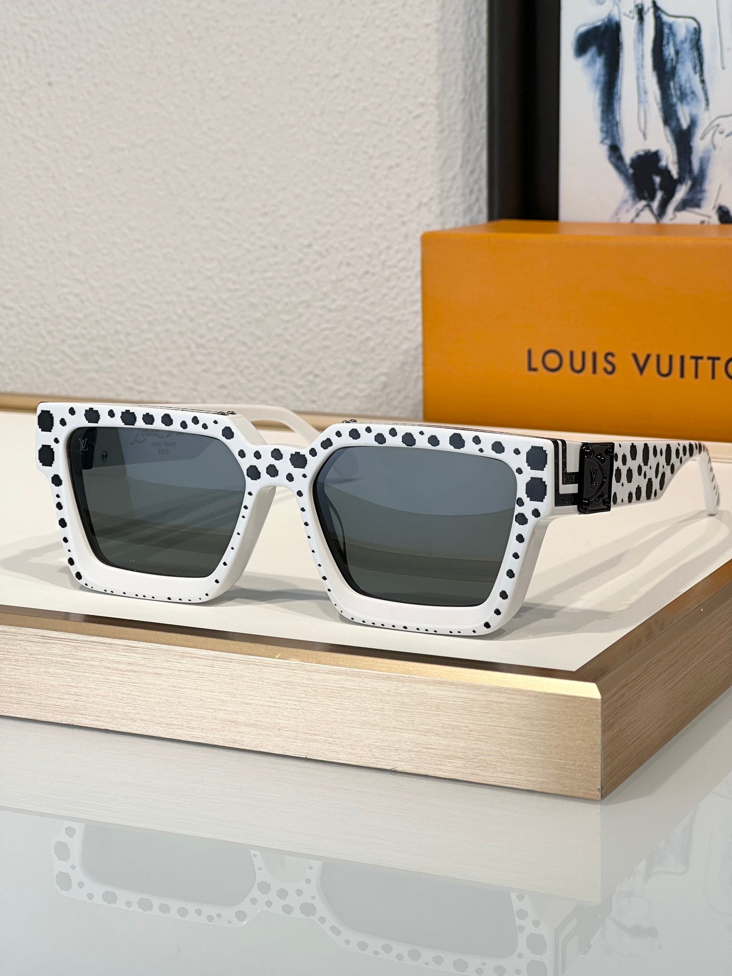 Louis Vuitton Z1910E LV Clash Low Square Sunglasses  ✨ - buyonlinebehappy