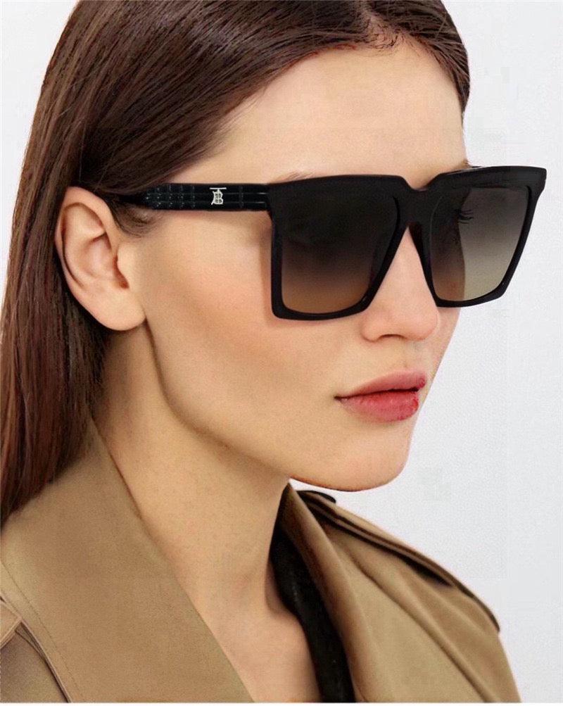 Burberry Oversize Sunglass multi color BB4482 - buyonlinebehappy