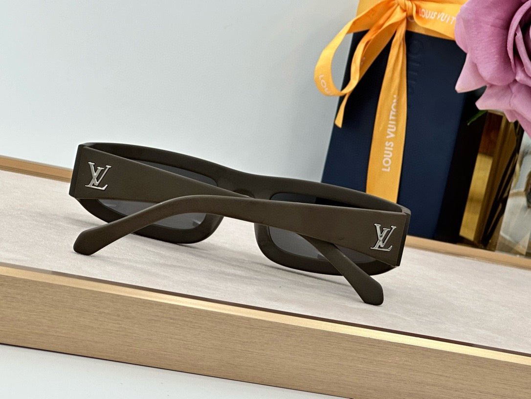 Z2388E Runway Louis Vuitton Super Vision Low Square Sunglasses ✨ - buyonlinebehappy