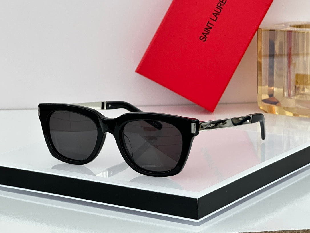 Saint Laurent Eyewear SL 582 square-frame Sunglasses✨ - buyonlinebehappy