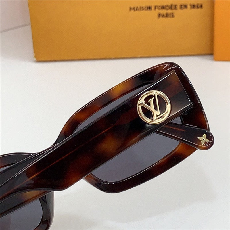 Louis Vuitton  LV Circle Rectangle Sunglasses  Z2421E $ 670.00✨ - buyonlinebehappy