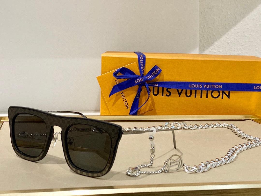 1 Louis Vuitton ultra rare LV1105 Chain Women's Sunglasses ✨ - buyonlinebehappy