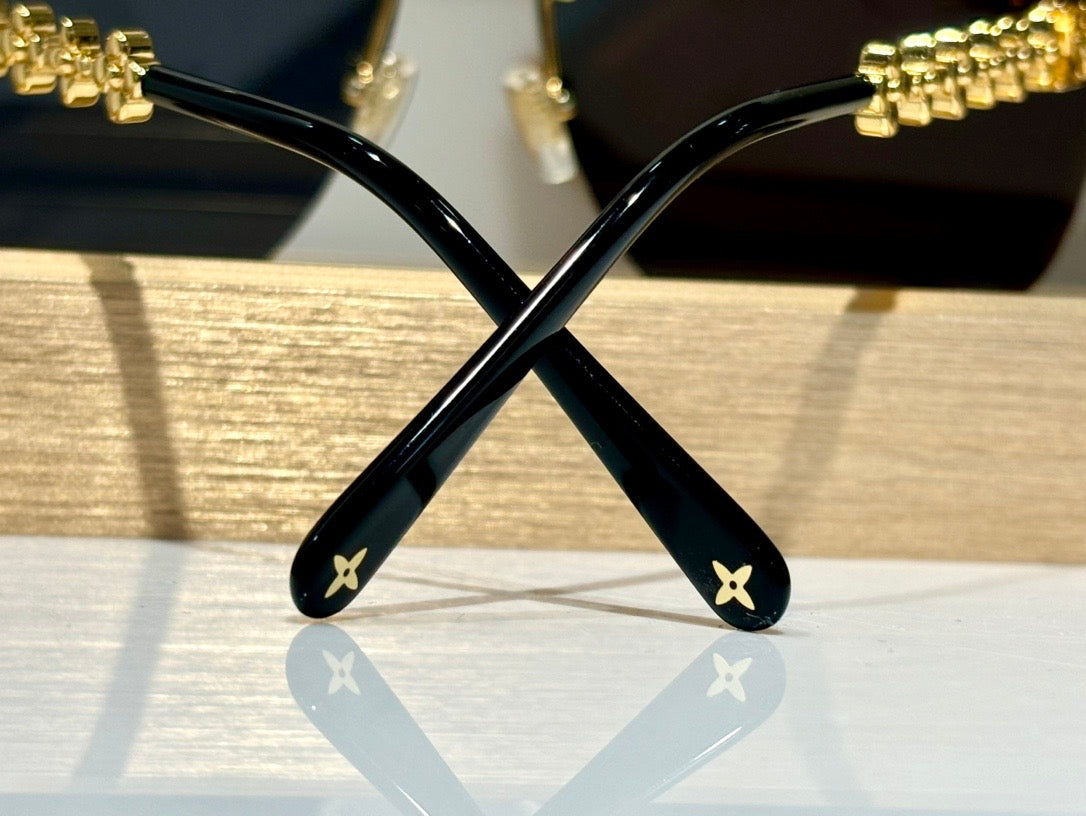 Louis Vuitton 2132U LV Bloom Square Sunglasses  ✨