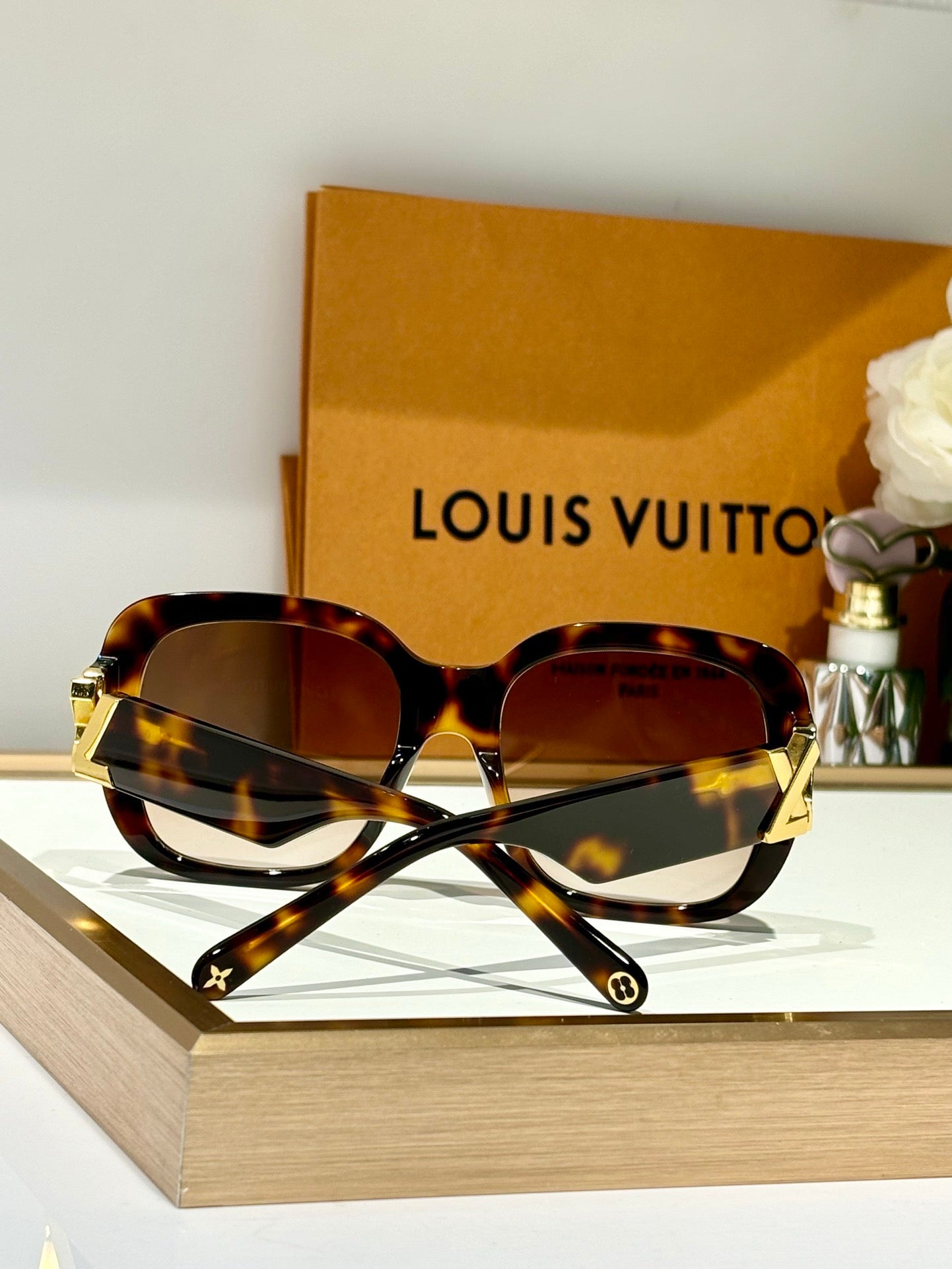 Louis Vuitton Z2133W LV Go-14 XL Square Sunglasses  ✨