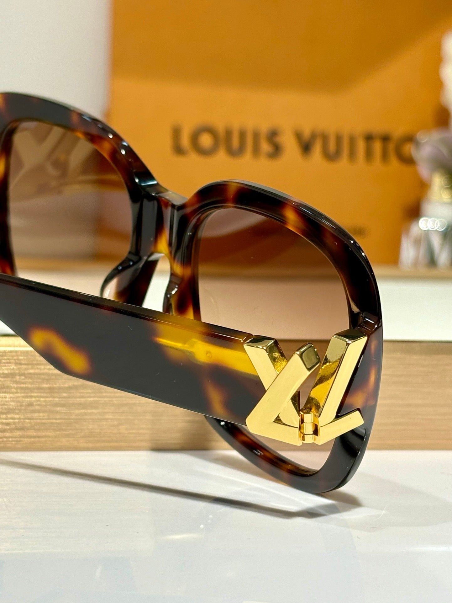 Louis Vuitton Z2133W LV Go-14 XL Square Sunglasses  ✨