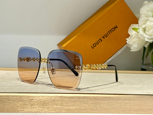 Louis Vuitton 2132U LV Bloom Square Sunglasses  ✨