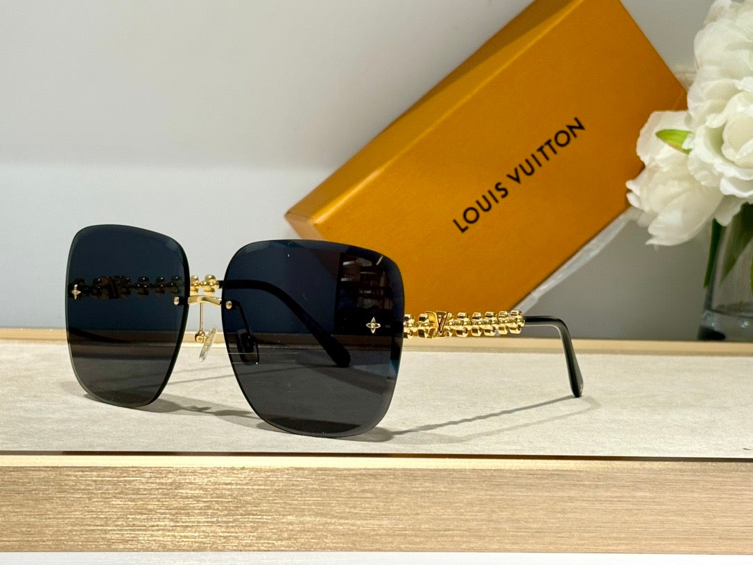 Louis Vuitton 2132U LV Bloom Square Sunglasses  ✨