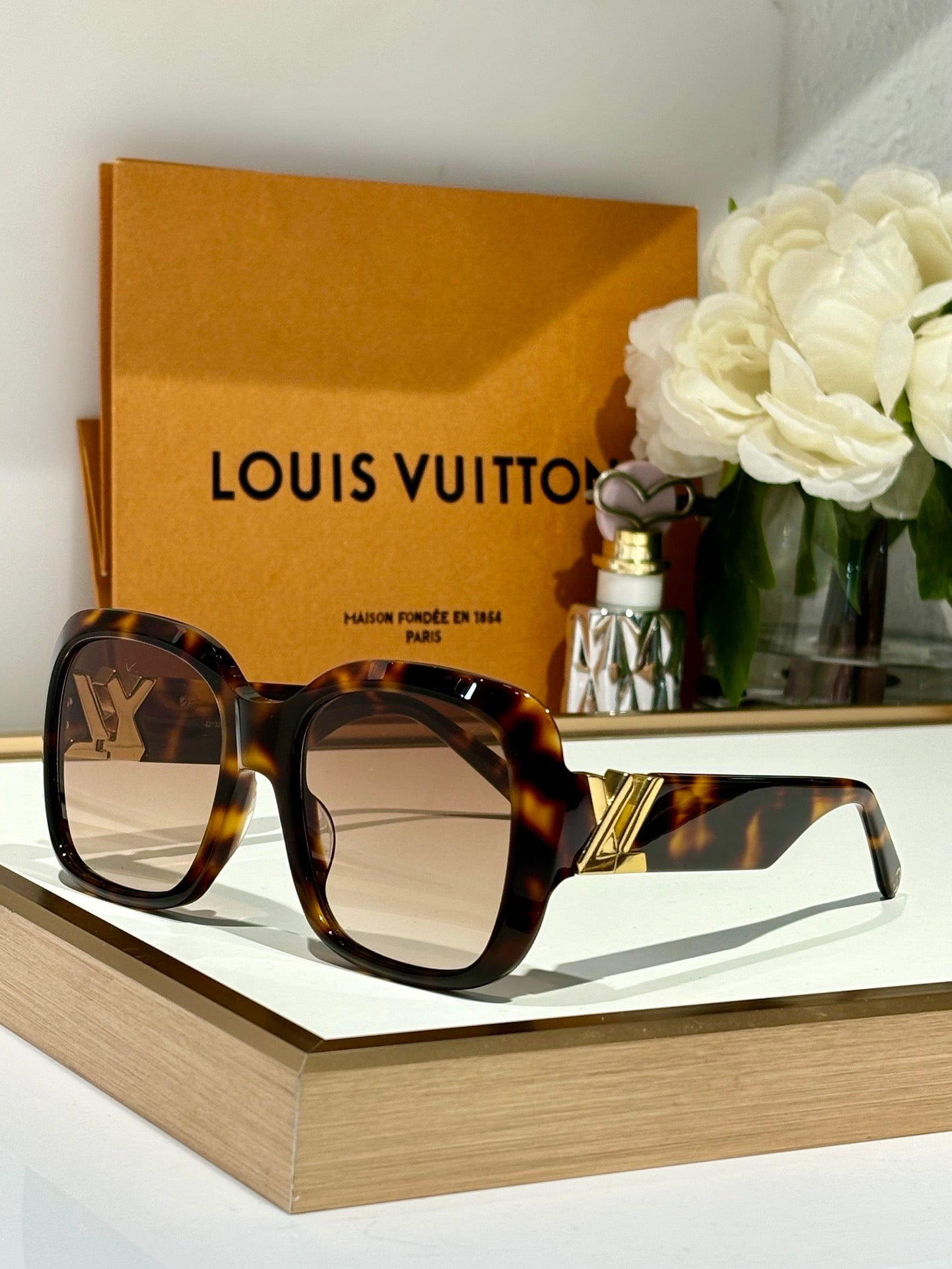 Louis Vuitton Z2133W LV Go-14 XL Square Sunglasses  ✨