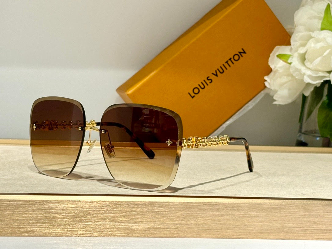 Louis Vuitton 2132U LV Bloom Square Sunglasses  ✨