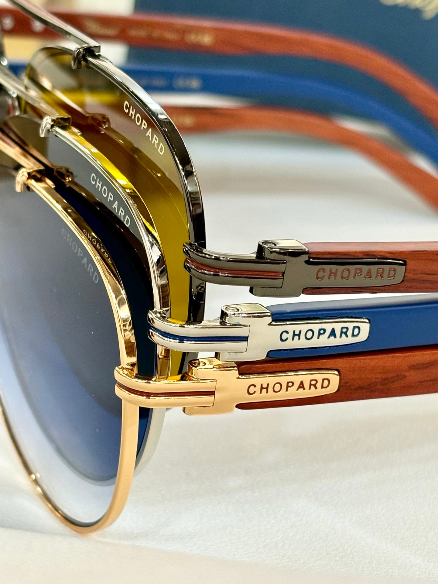 Chopard SCHC89 Men's Sunglasses   ✨