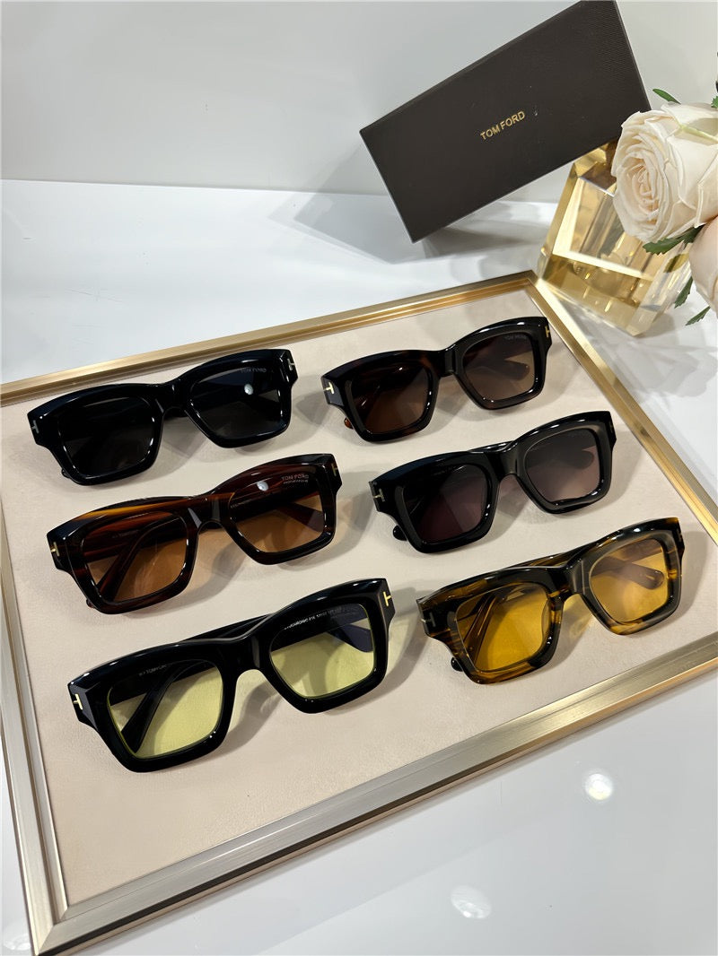 TOM FORD ILLIAS TF1554 Sunglasses 🔱