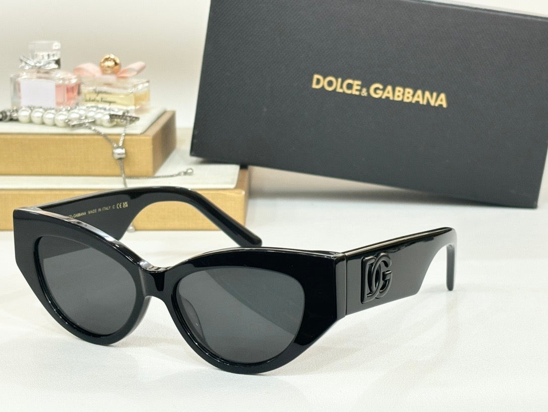 Dolce & Gabbana Kylie Jenner 4450/326230 Women's Sunglasses ✨