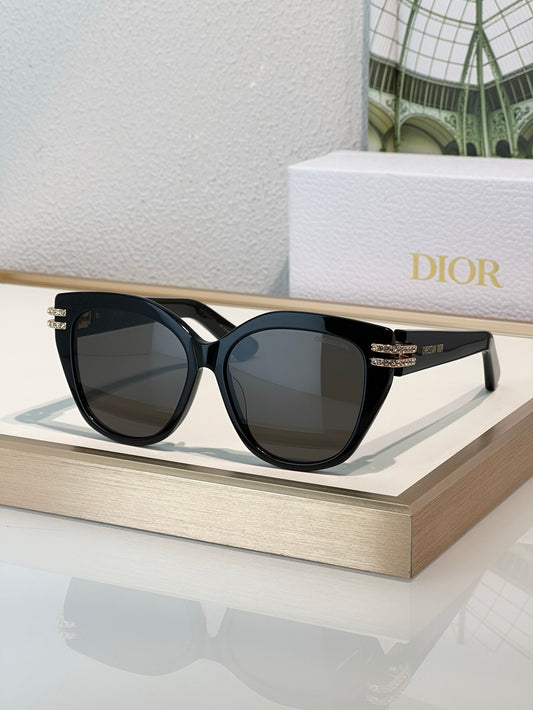 DIOR CDior B4F Black Butterfly  Sunglasses✨