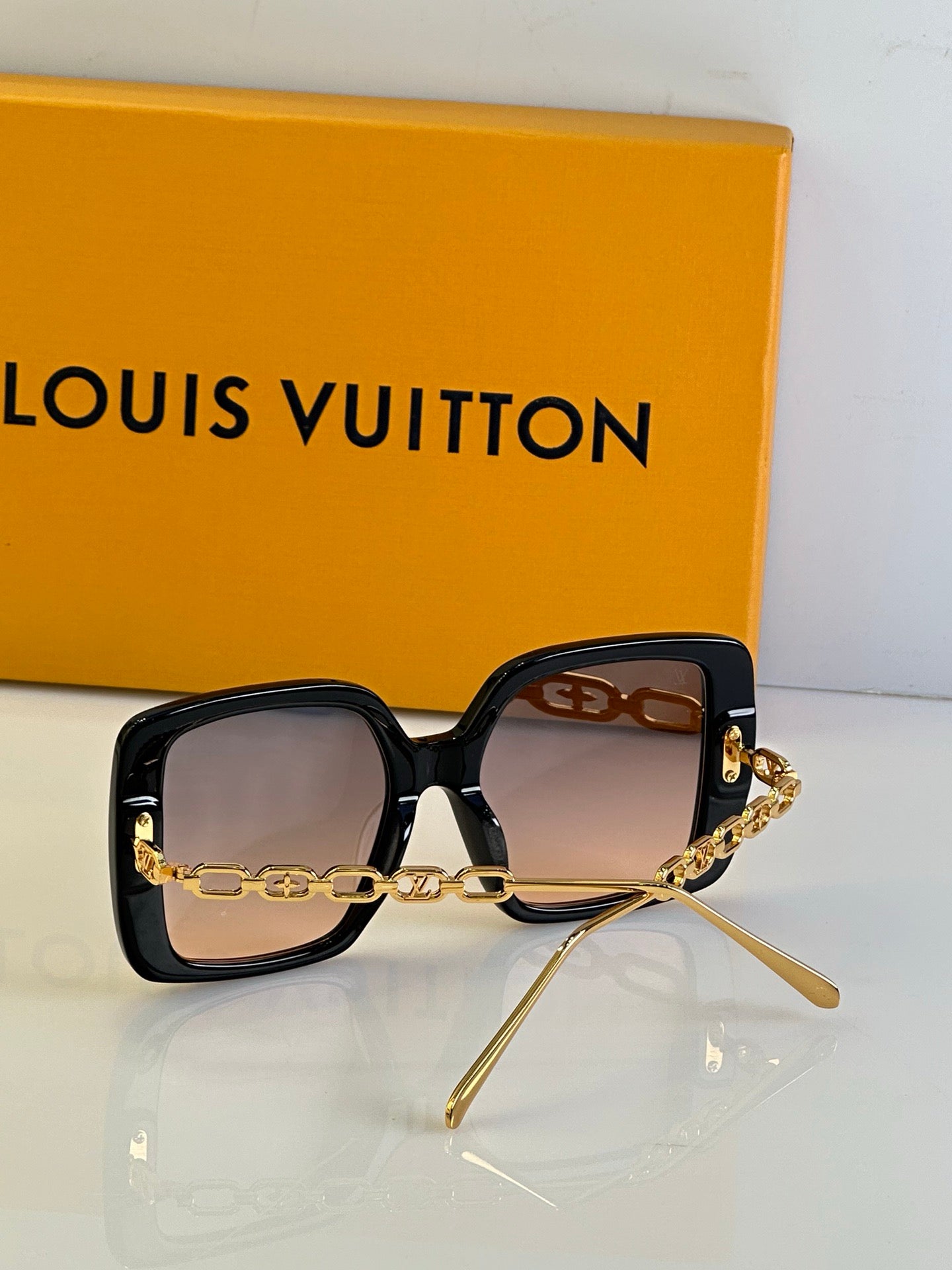 Louis Vuitton Z2107E LV Jewel Mix Square Sunglasses  ✨