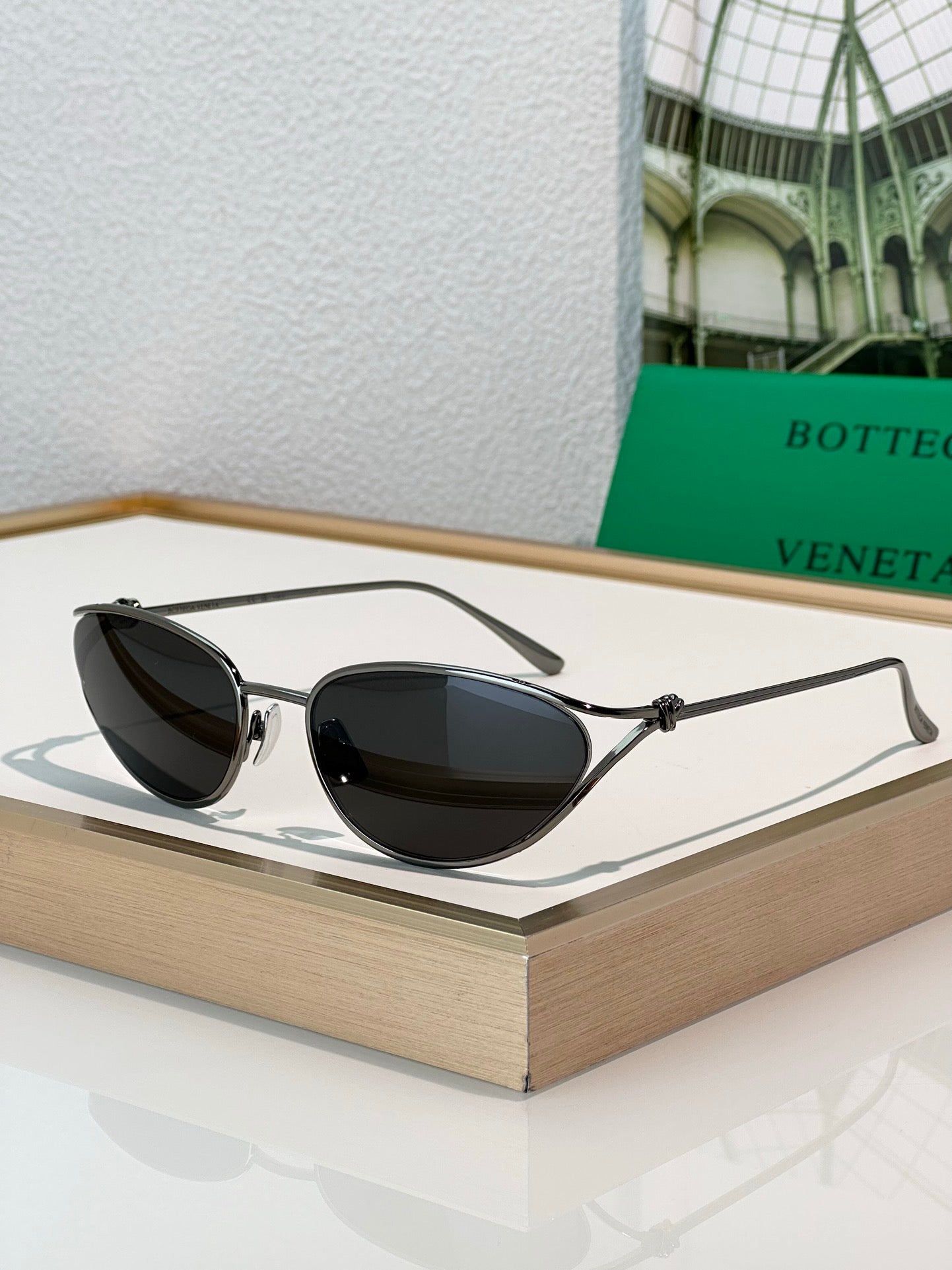 BOTTEGA VENETA BV 1330S  Unisex Sunglasses💚