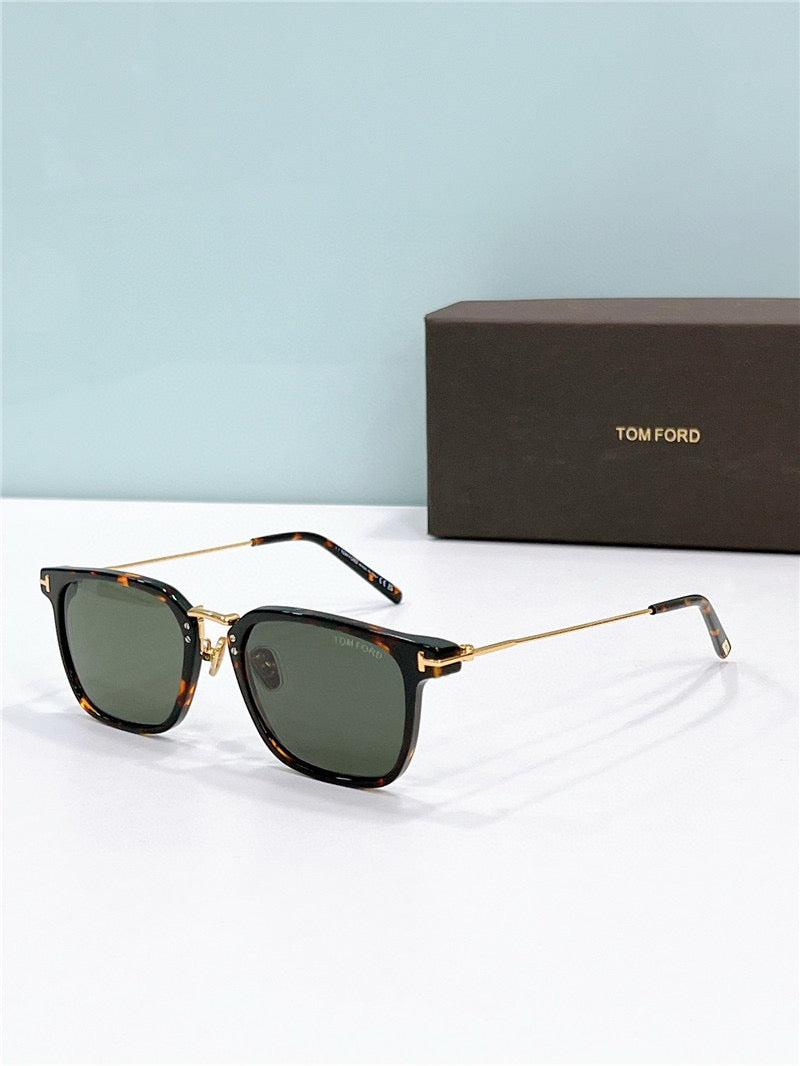 TOM FORD TF1042D 01V Unisex Square Sunglasses ✨