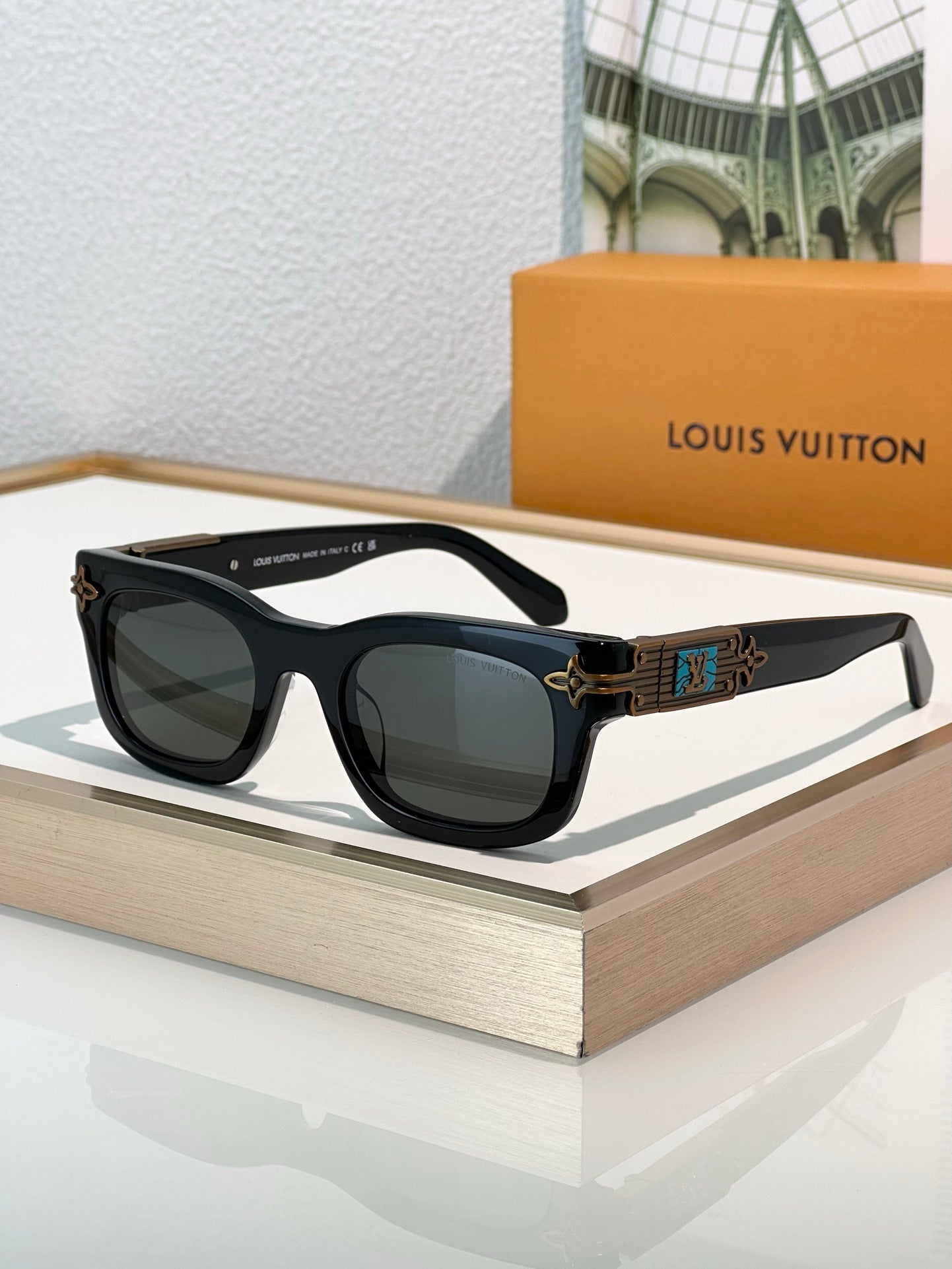 Louis Vuitton Z2529U LV Arabesque Unisex Sunglasses ✨