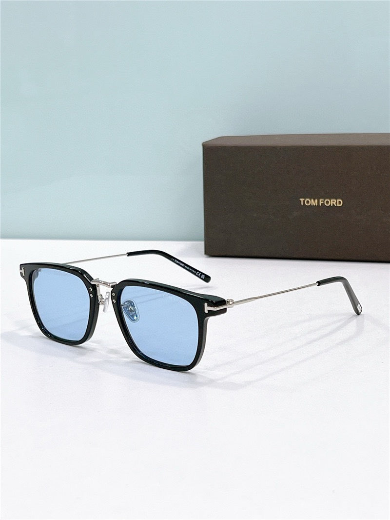 TOM FORD  FT1042-D 01V 52 Square Men's  Sunglasses ✨