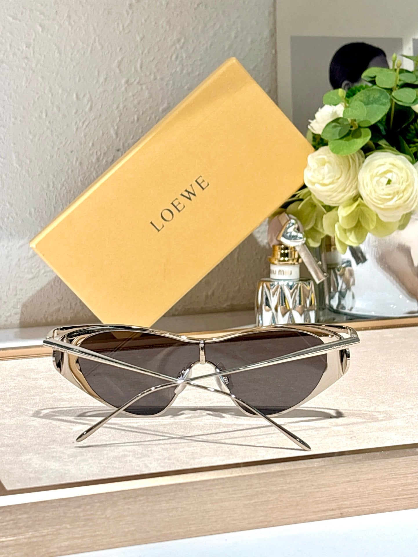 LOEWE Flash Signature Metal & Nylon Shield LW40165U Sunglasses  ✨