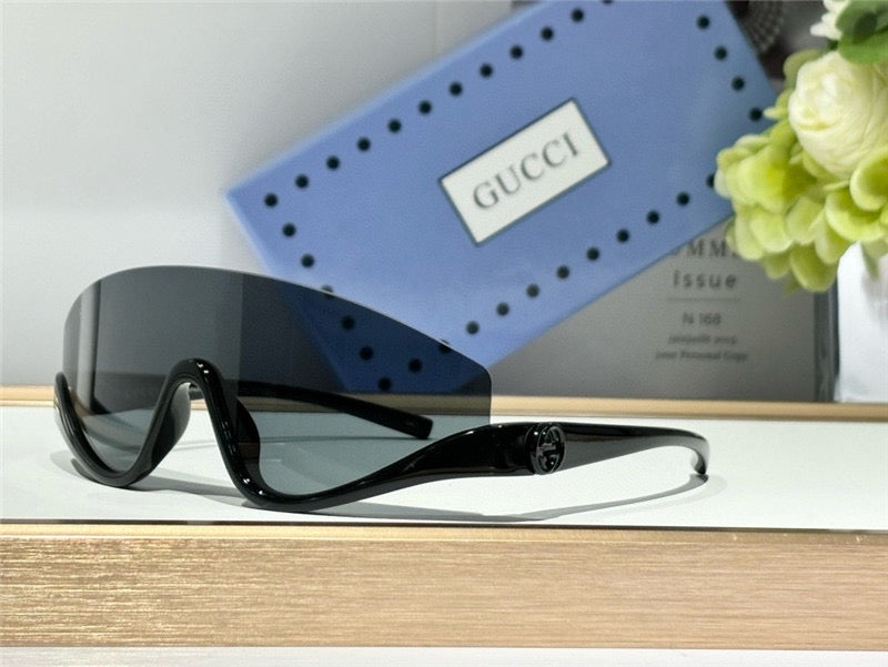 GUCCI GG1650  Gucci Eyewear Interlocking G shield-frame Sunglasses ✨