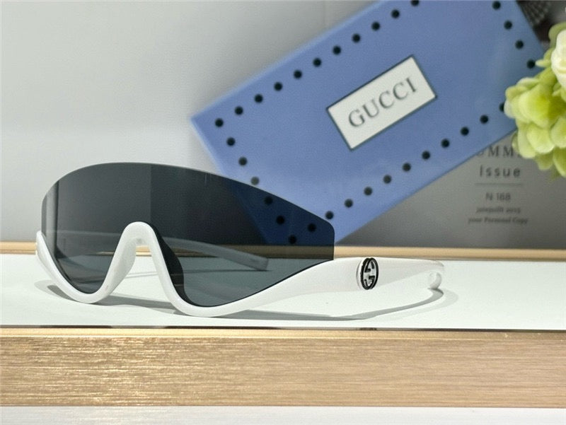 GUCCI GG1650  Gucci Eyewear Interlocking G shield-frame Sunglasses ✨