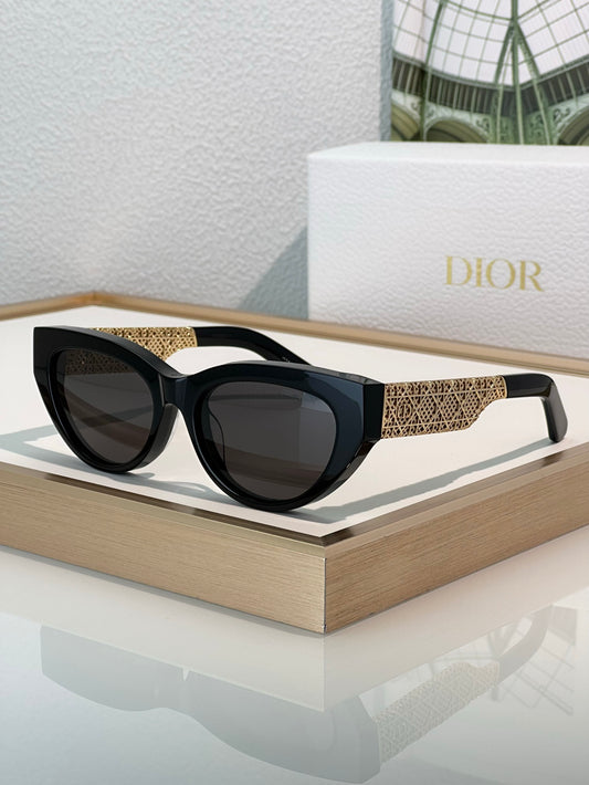 DIOR DioRésille B1I Black Butterfly Sunglasses✨