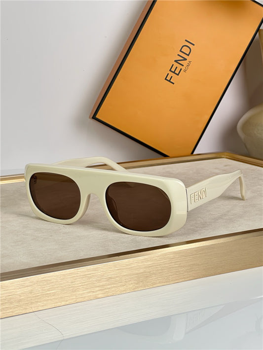 FENDI FF 40095 Logo Fendigraphy Sunglasses✨