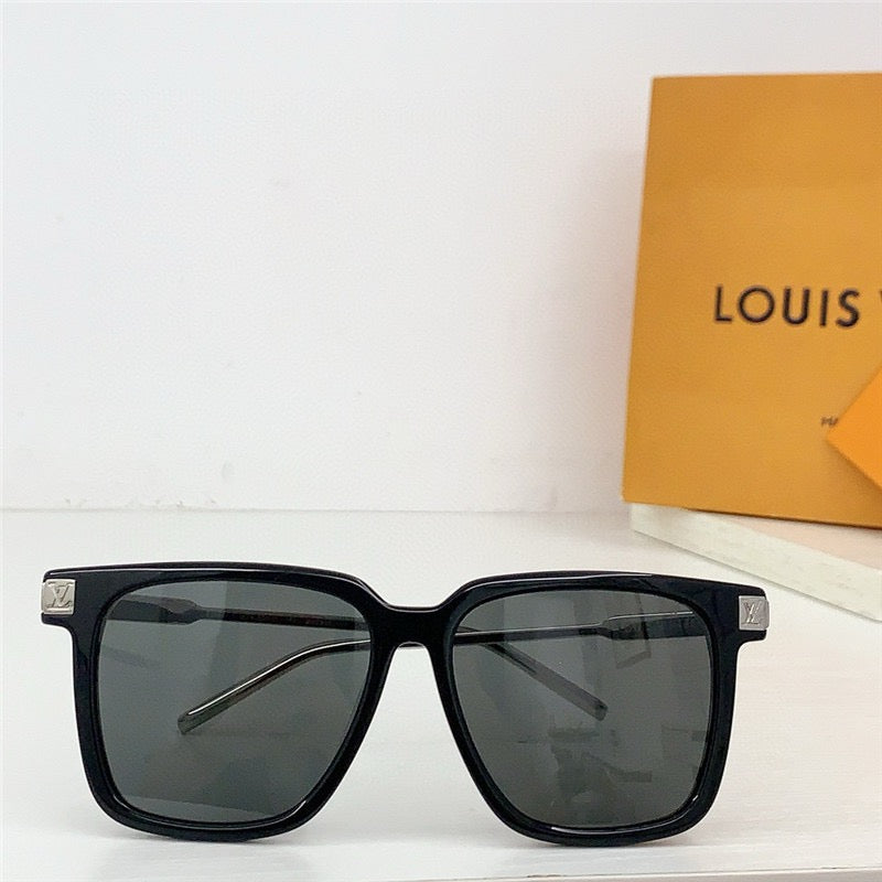 Louis Vuitton Z1667W LV Rise Square Sunglasses ✨