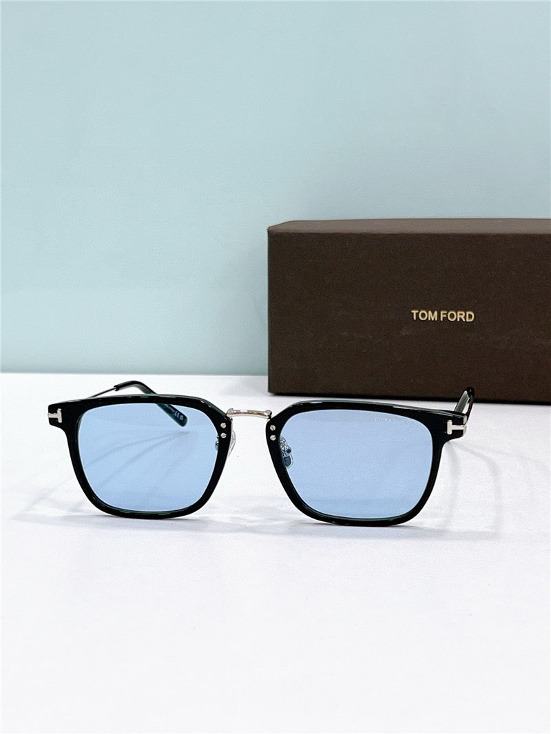 TOM FORD  FT1042-D 01V 52 Square Men's  Sunglasses ✨