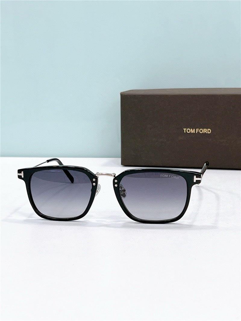 TOM FORD  FT1042-D 01V 52 Square Men's  Sunglasses ✨