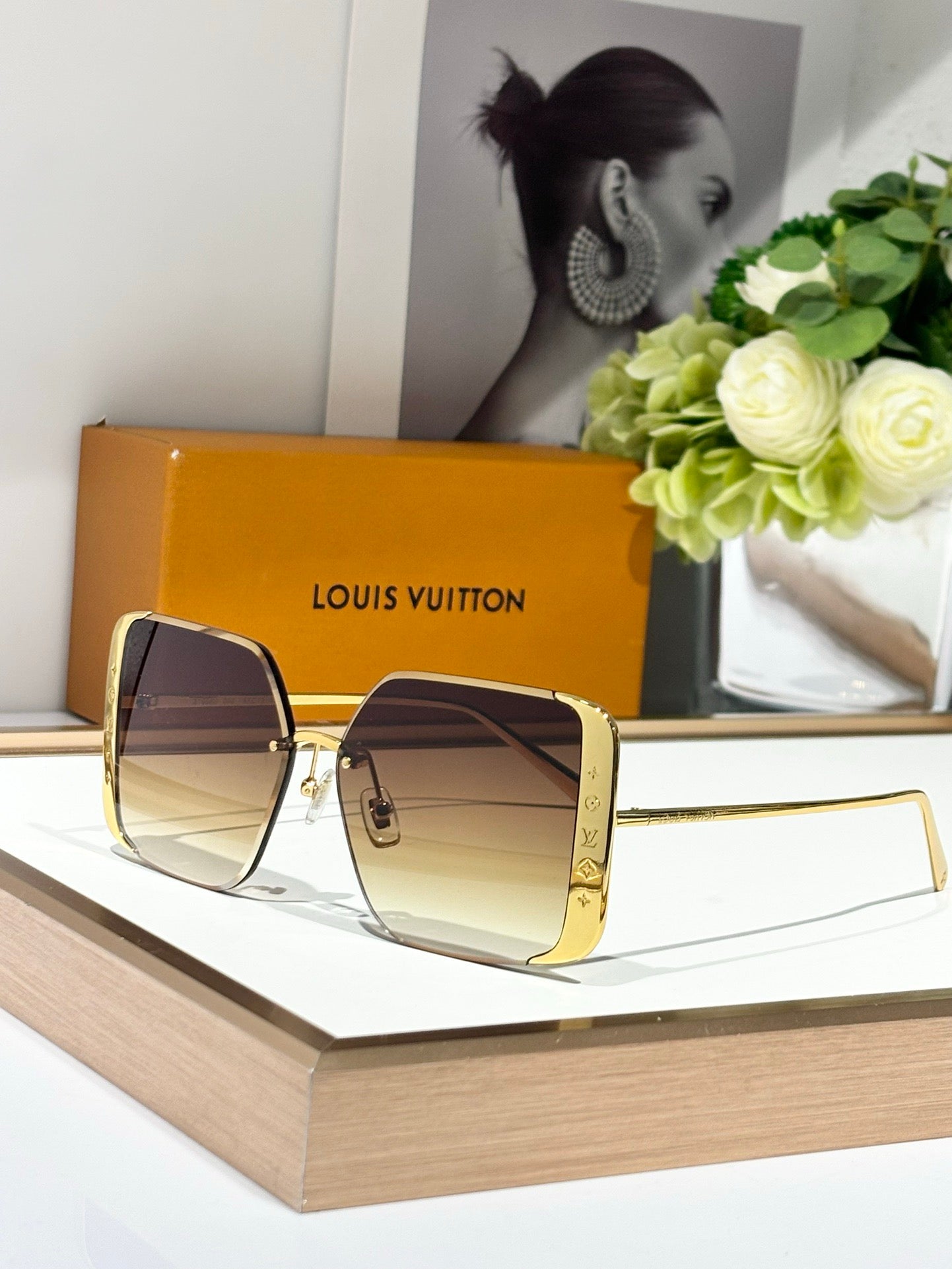 Louis Vuitton Z1994U LV Moon Metal Square Sunglasses Women's Sunglasses ✨